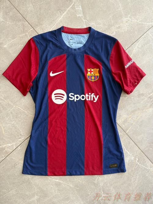 开云体育链接：巴萨新球衣热潮：纪念经典瞬间，引发球迷共鸣